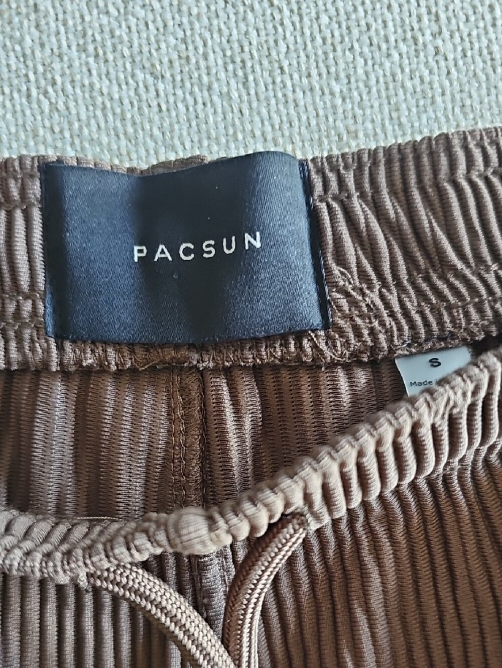 PacSun Men’s Ribbed Brown Elastic Drawstring Shorts - Picture 2 of 4